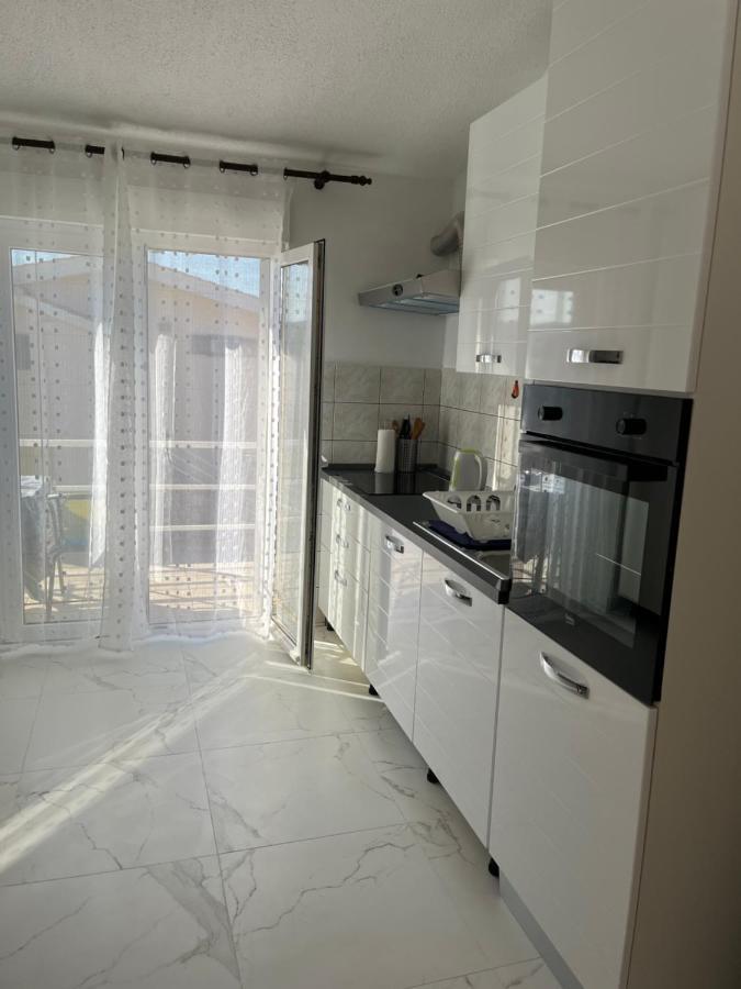 Apartmani Zvijezda Рогозница Екстериор снимка