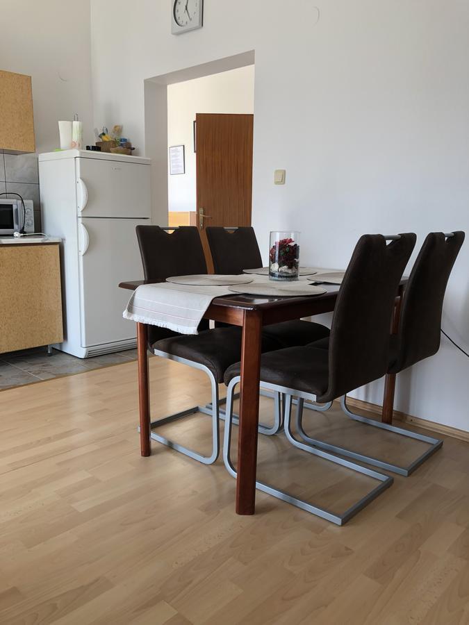 Apartmani Zvijezda Рогозница Екстериор снимка