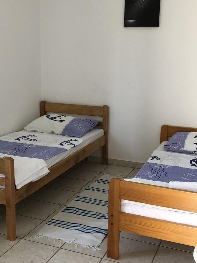 Apartmani Zvijezda Рогозница Екстериор снимка