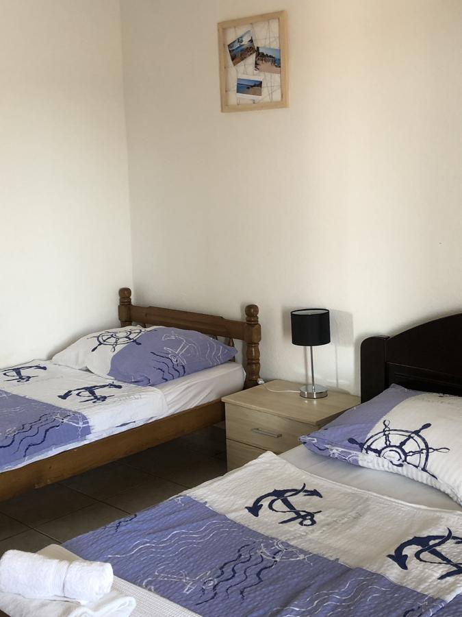 Apartmani Zvijezda Рогозница Екстериор снимка