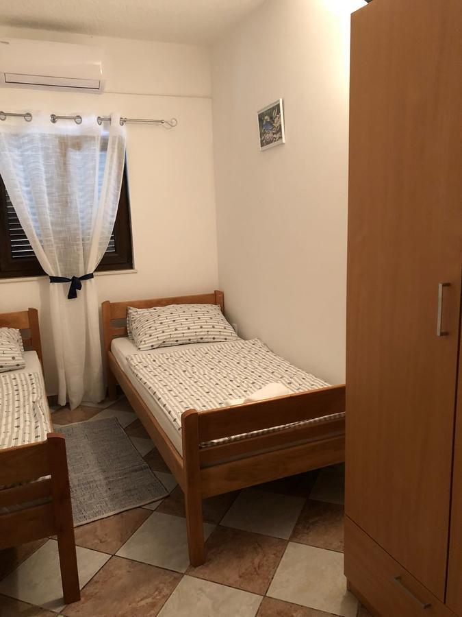 Apartmani Zvijezda Рогозница Екстериор снимка