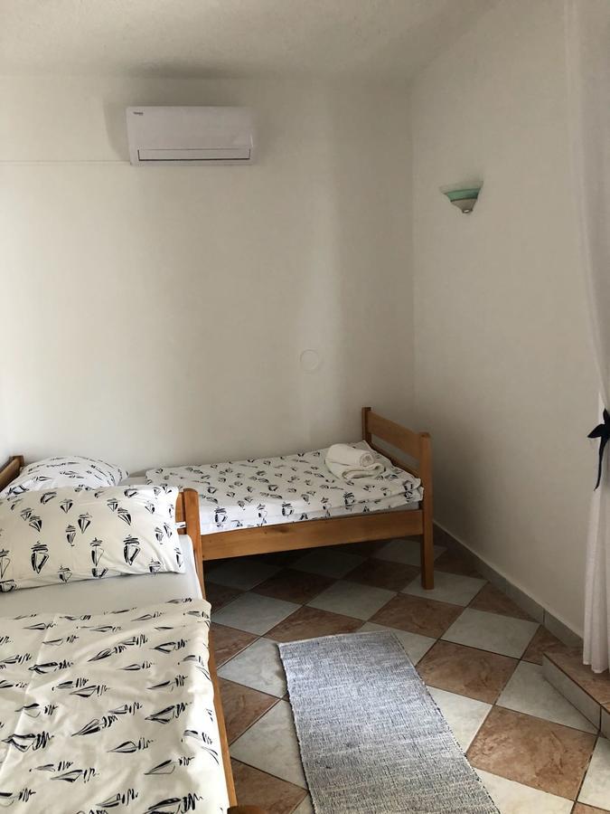 Apartmani Zvijezda Рогозница Екстериор снимка