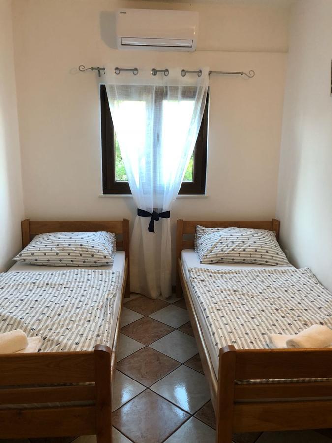 Apartmani Zvijezda Рогозница Екстериор снимка