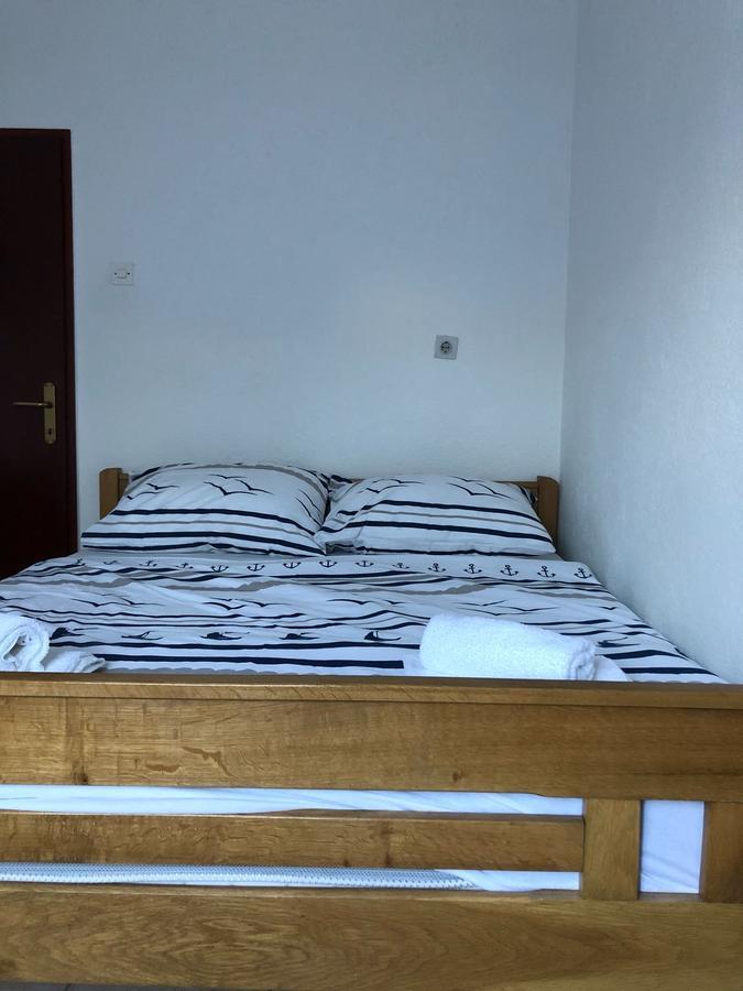 Apartmani Zvijezda Рогозница Екстериор снимка