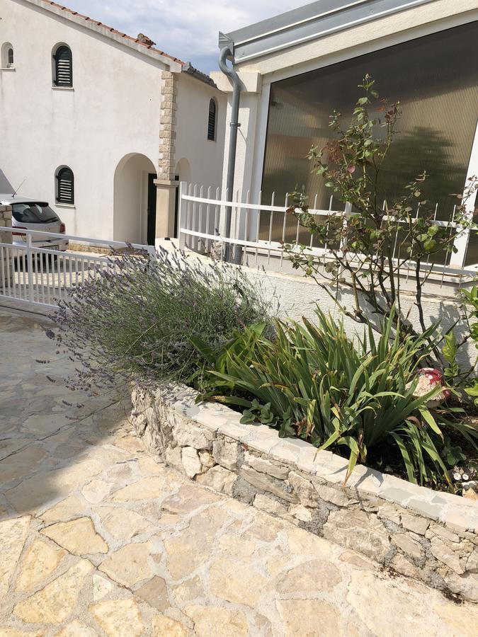 Apartmani Zvijezda Рогозница Екстериор снимка