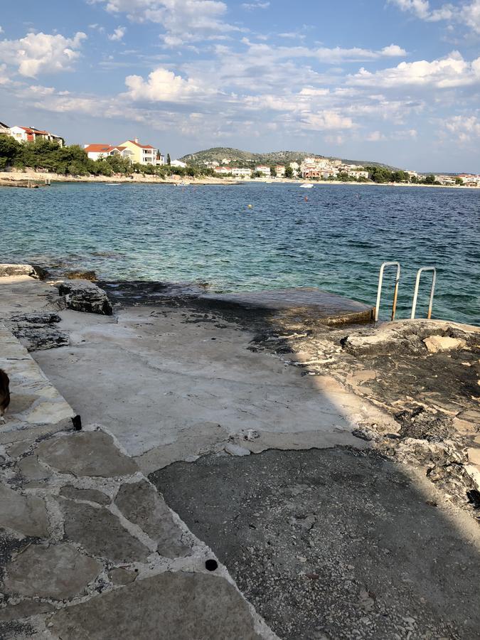 Apartmani Zvijezda Рогозница Екстериор снимка