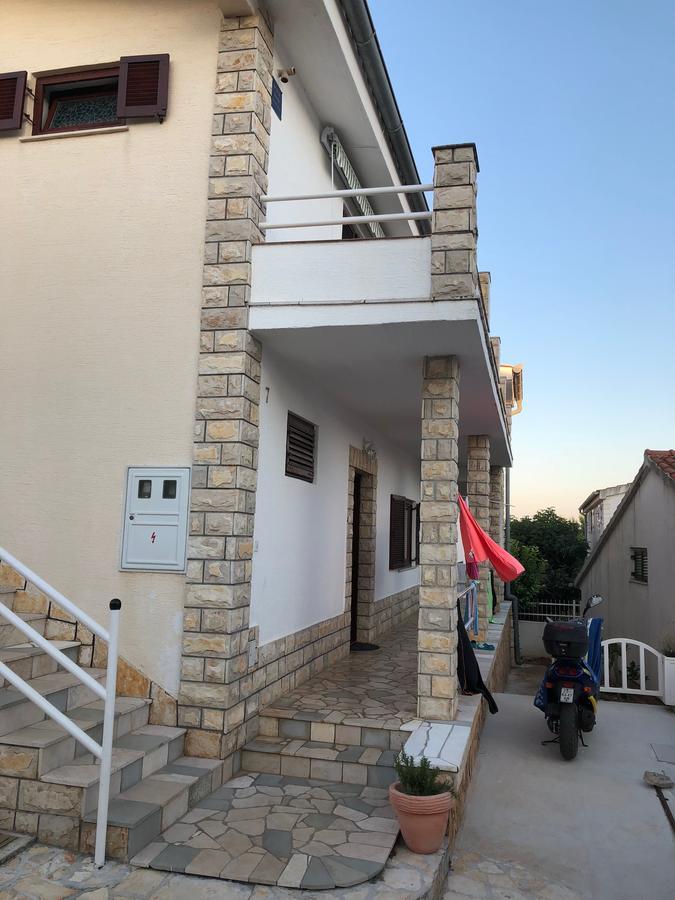 Apartmani Zvijezda Рогозница Екстериор снимка